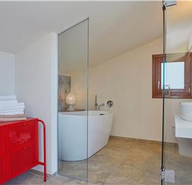 4  bedroom villa with pool, Scopello, sleeps 8